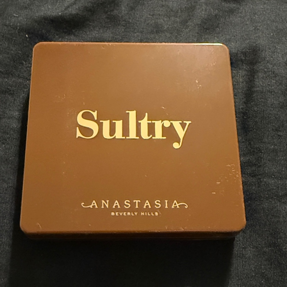 Anastasia Beverly Hills Sultry Mini Eyeshadow